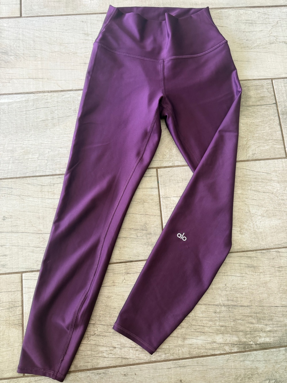 ALO Yoga High-Waist Leggings in Deep Plum